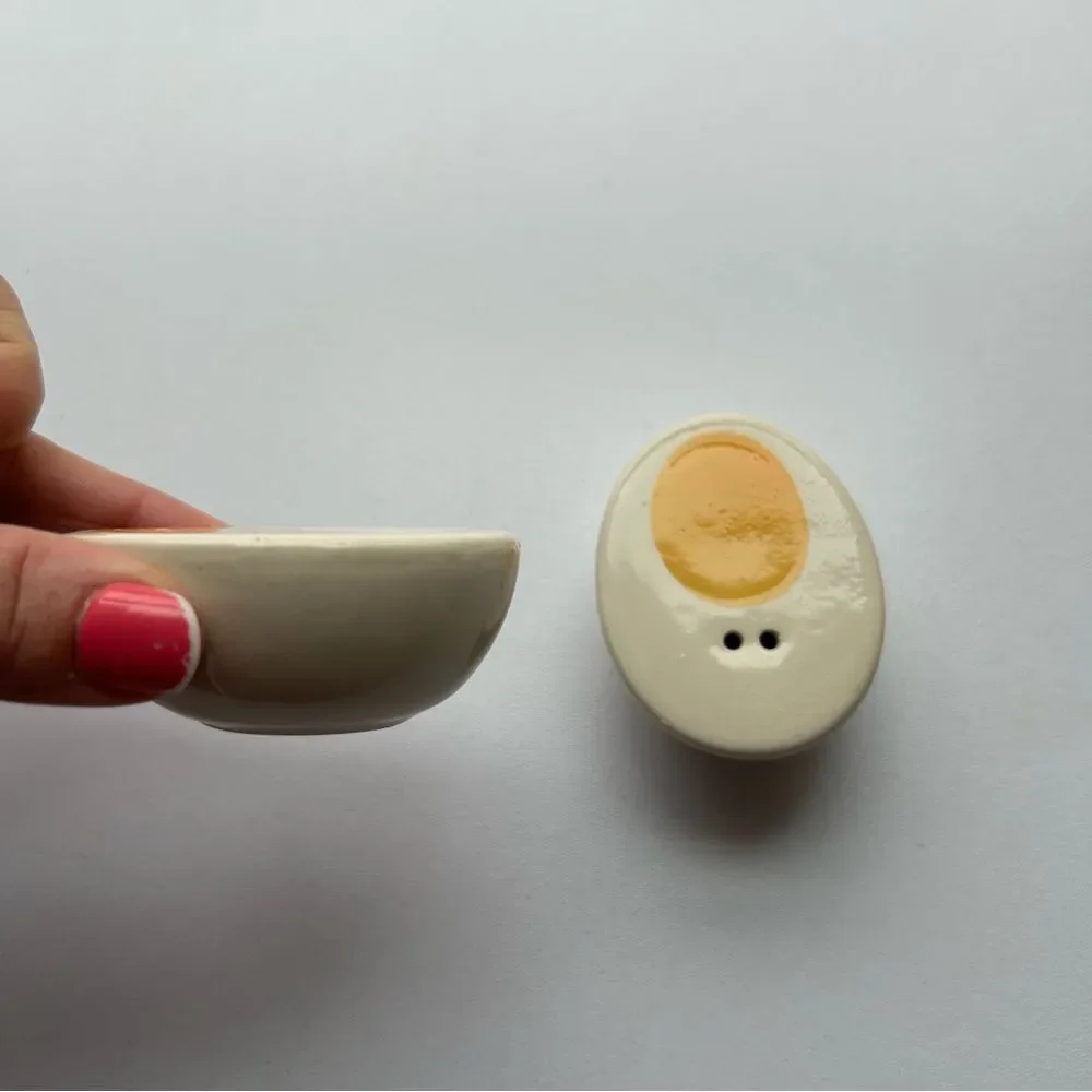 Unbranded unique egg